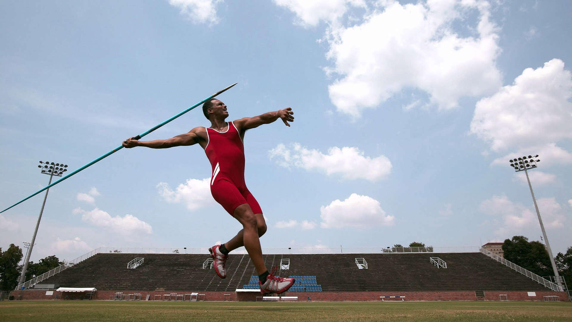 _青少年运动员成长路径：从训练营到职业舞台_，青少年运动员选材与培养