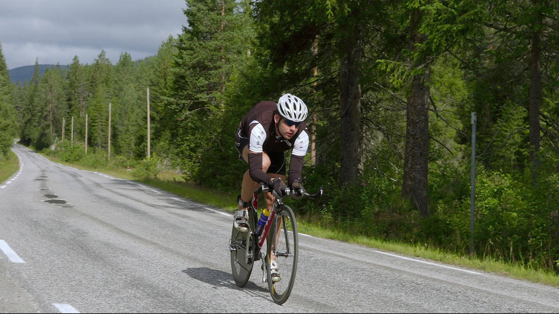 智能数据分析：提升比赛中的战略水平，智能化数据平台