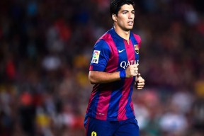 巴萨在欧冠决赛中2-0战胜多特蒙德，夺得第六座欧冠奖杯，0506欧冠巴萨夺冠之路