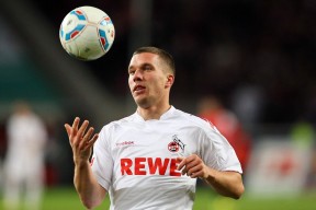 特色青训基地引入国际优秀教练，打造高水平人才培养体系，青训学校